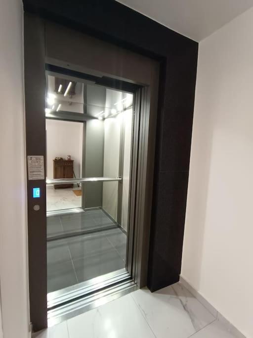 Sotherm Apartment แธร์มี ภายนอก รูปภาพ